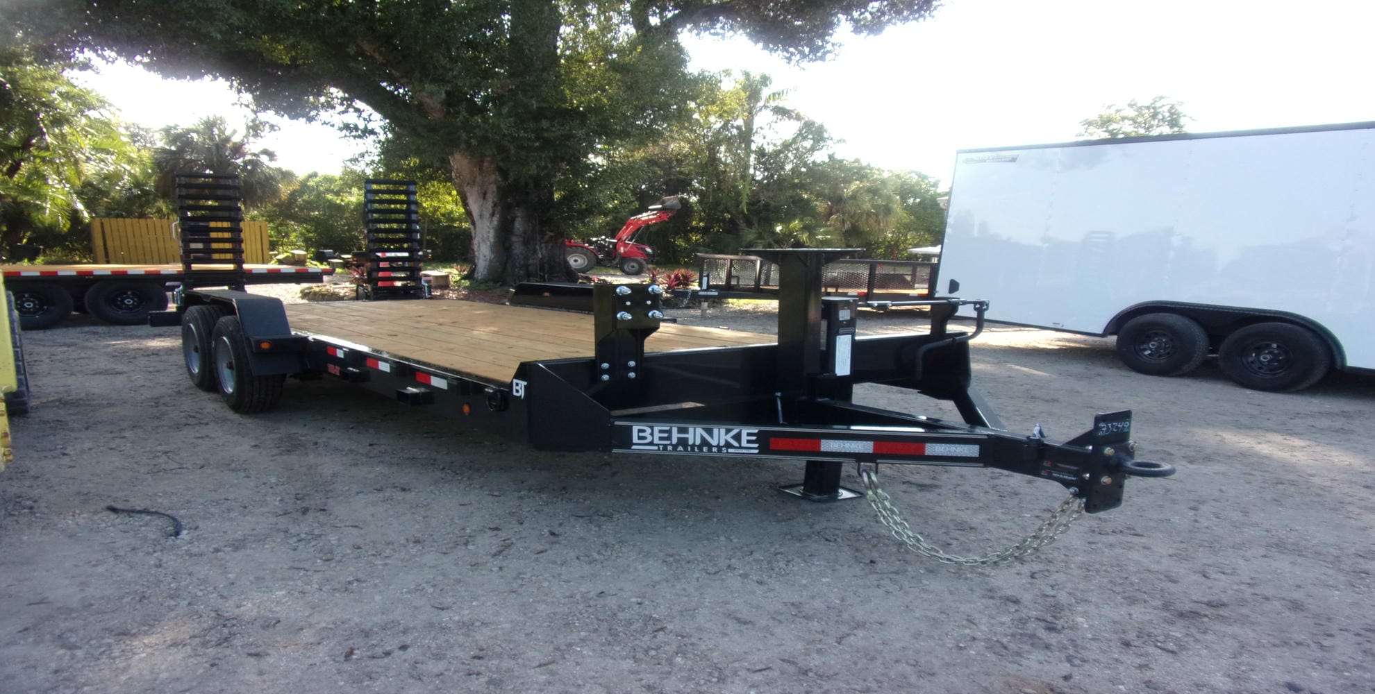2025 Behnke EQ82-20T10-KR